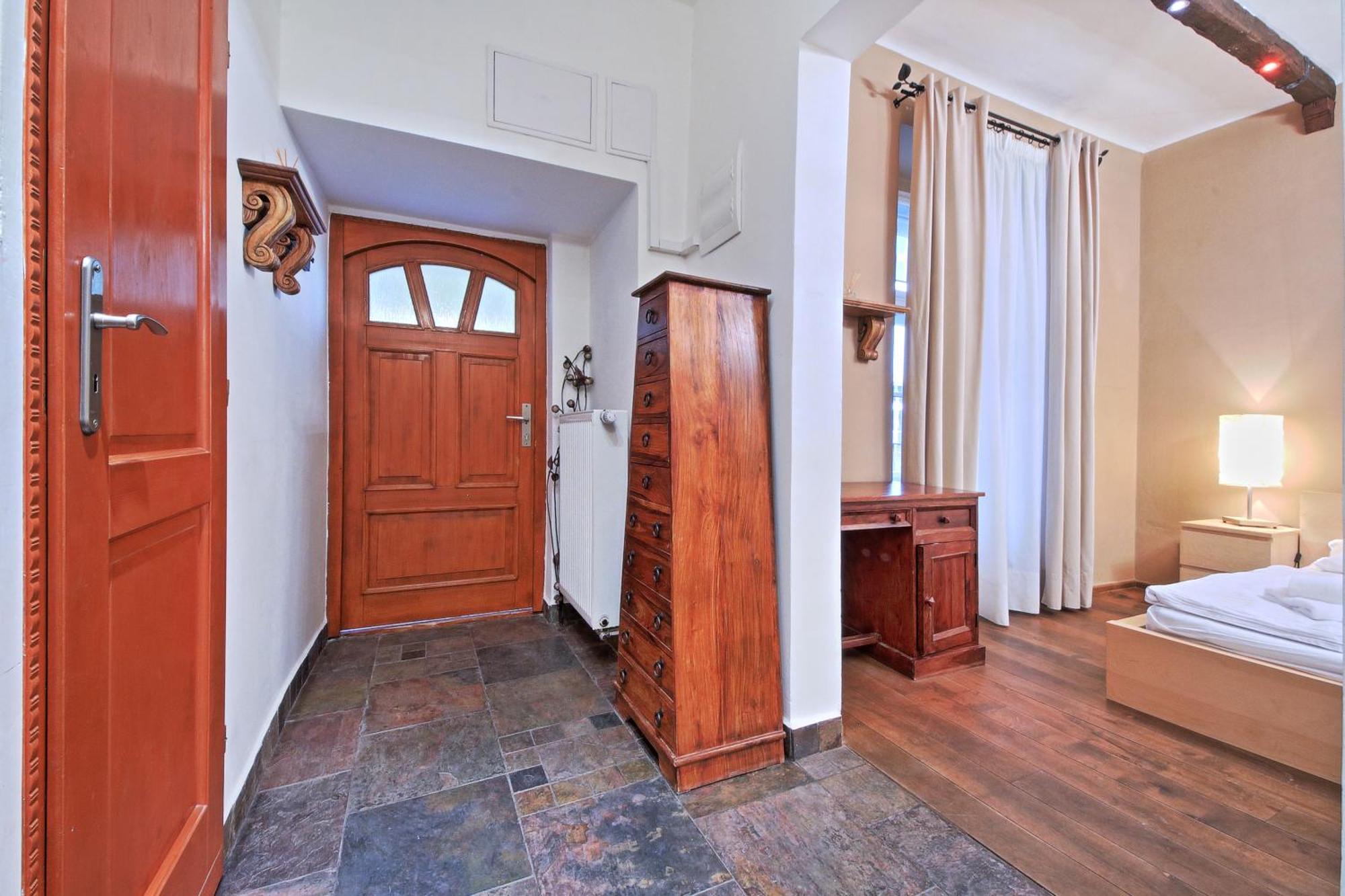 Rose Antique Apartment ปราก ภายนอก รูปภาพ