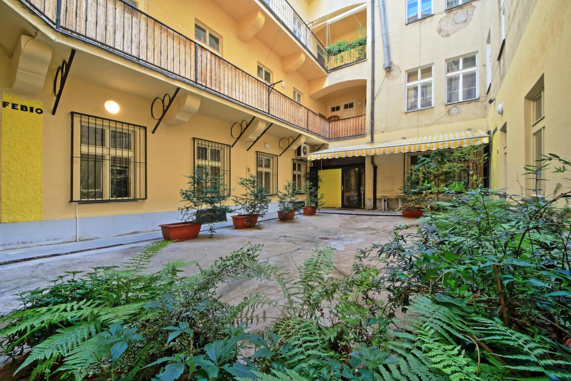 Rose Antique Apartment ปราก ภายนอก รูปภาพ
